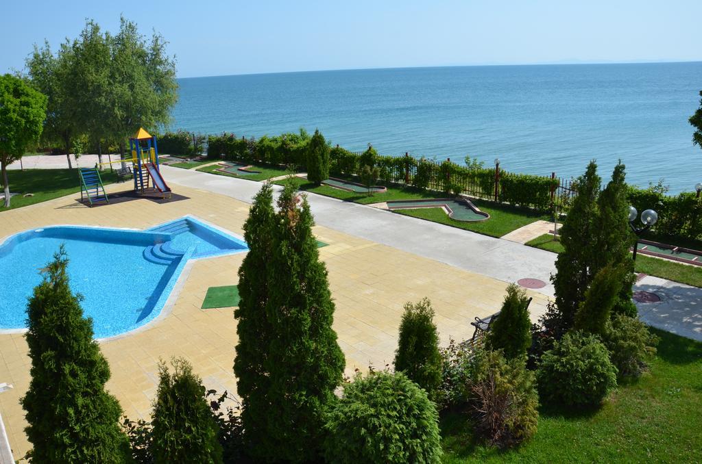 Single Private Apartments In Marina View Fort Beach Sveti Vlas Ngoại thất bức ảnh