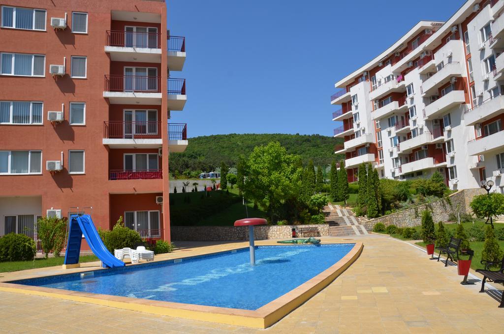 Single Private Apartments In Marina View Fort Beach Sveti Vlas Ngoại thất bức ảnh