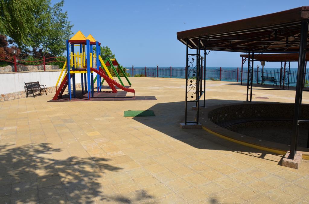 Single Private Apartments In Marina View Fort Beach Sveti Vlas Ngoại thất bức ảnh