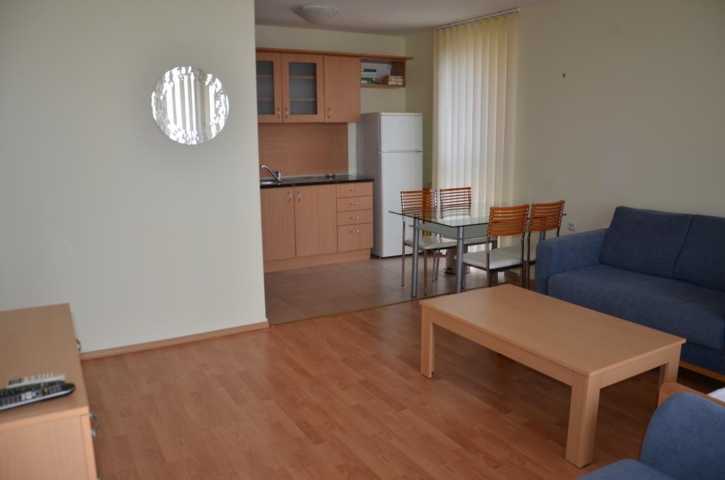 Single Private Apartments In Marina View Fort Beach Sveti Vlas Ngoại thất bức ảnh