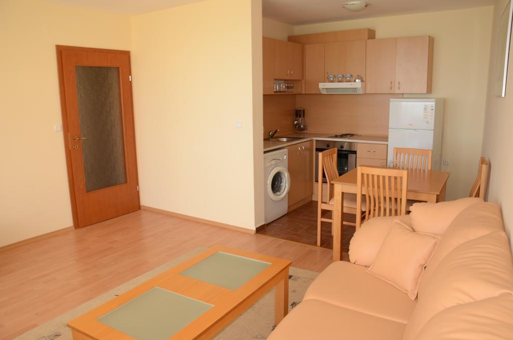 Single Private Apartments In Marina View Fort Beach Sveti Vlas Ngoại thất bức ảnh