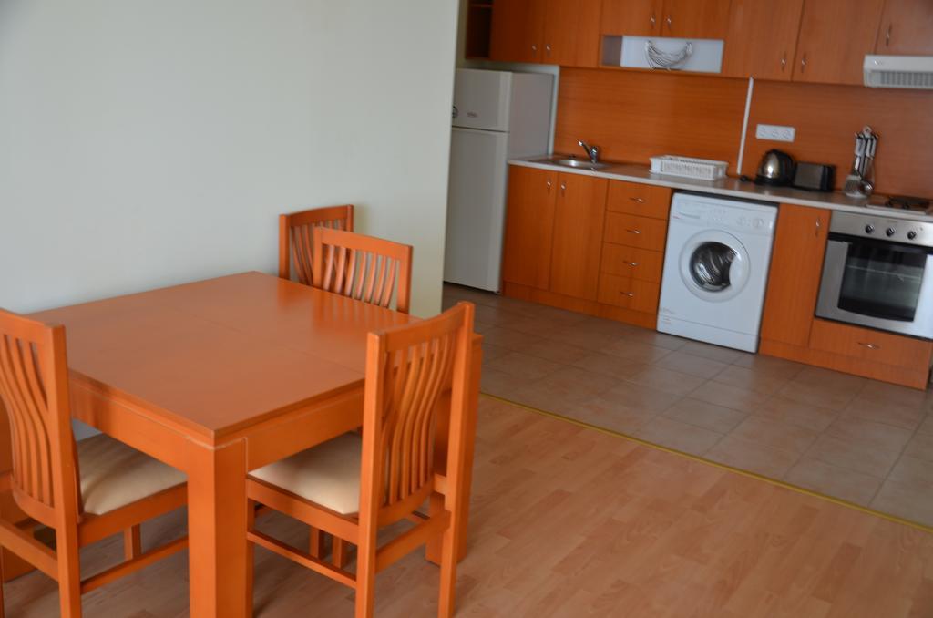 Single Private Apartments In Marina View Fort Beach Sveti Vlas Ngoại thất bức ảnh