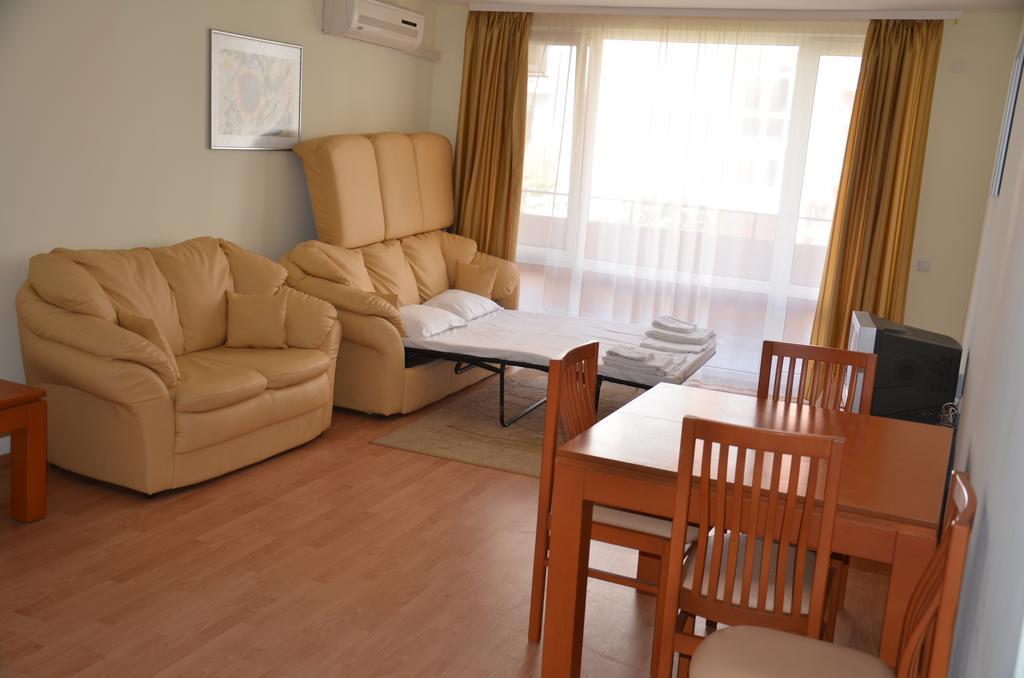 Single Private Apartments In Marina View Fort Beach Sveti Vlas Ngoại thất bức ảnh
