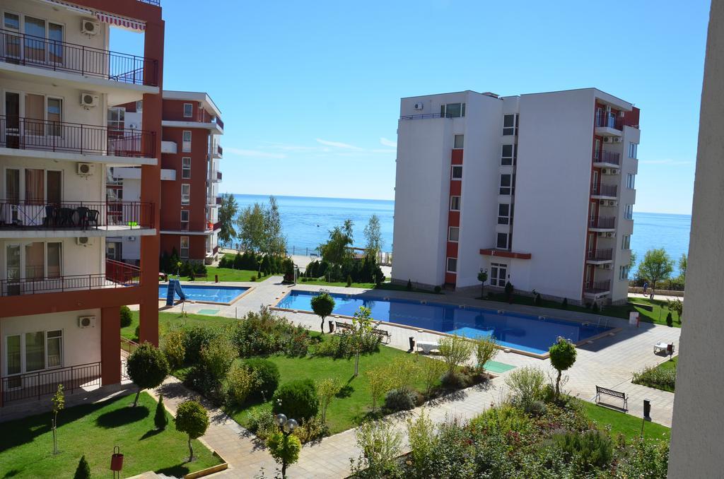 Single Private Apartments In Marina View Fort Beach Sveti Vlas Ngoại thất bức ảnh