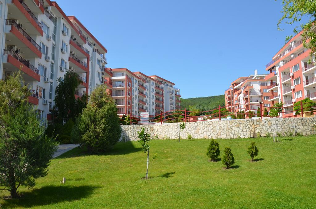 Single Private Apartments In Marina View Fort Beach Sveti Vlas Ngoại thất bức ảnh