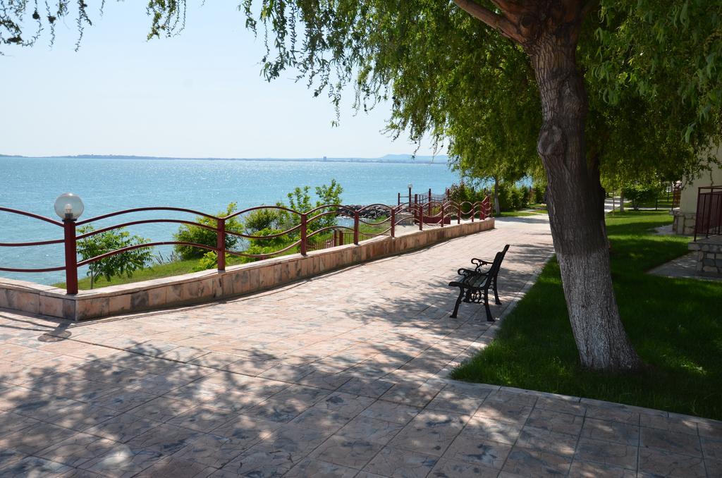 Single Private Apartments In Marina View Fort Beach Sveti Vlas Ngoại thất bức ảnh