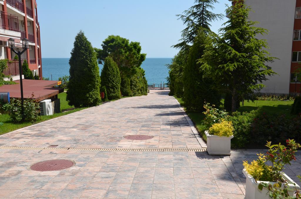 Single Private Apartments In Marina View Fort Beach Sveti Vlas Ngoại thất bức ảnh