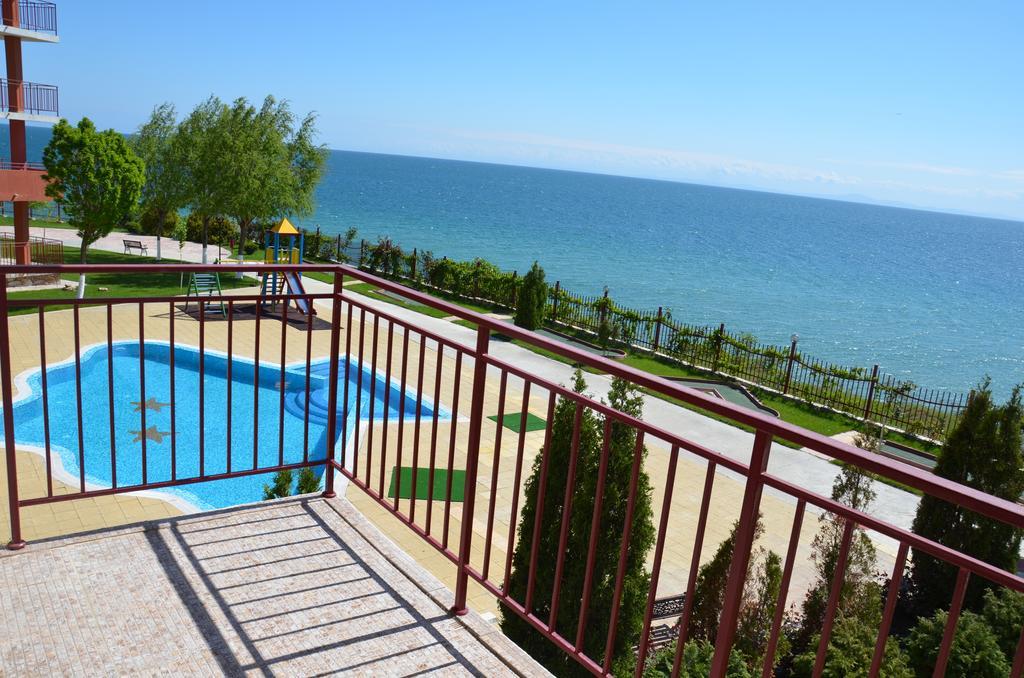 Single Private Apartments In Marina View Fort Beach Sveti Vlas Ngoại thất bức ảnh